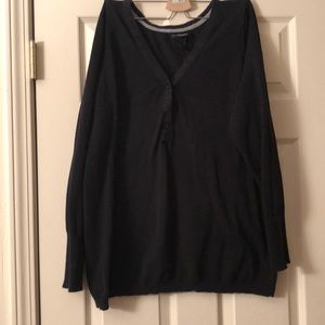 Black, red and teal long sleeve light weight shirt